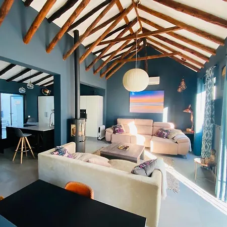 Апартаменты Modern In The Heart Of - 500 Meters From The Эстепона